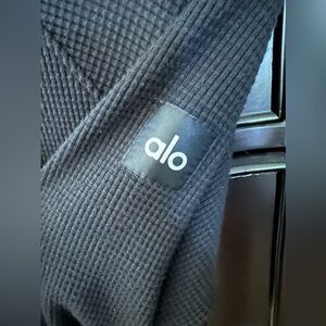 Alo waffle Weekend Excape Mock Neck Size XS Black